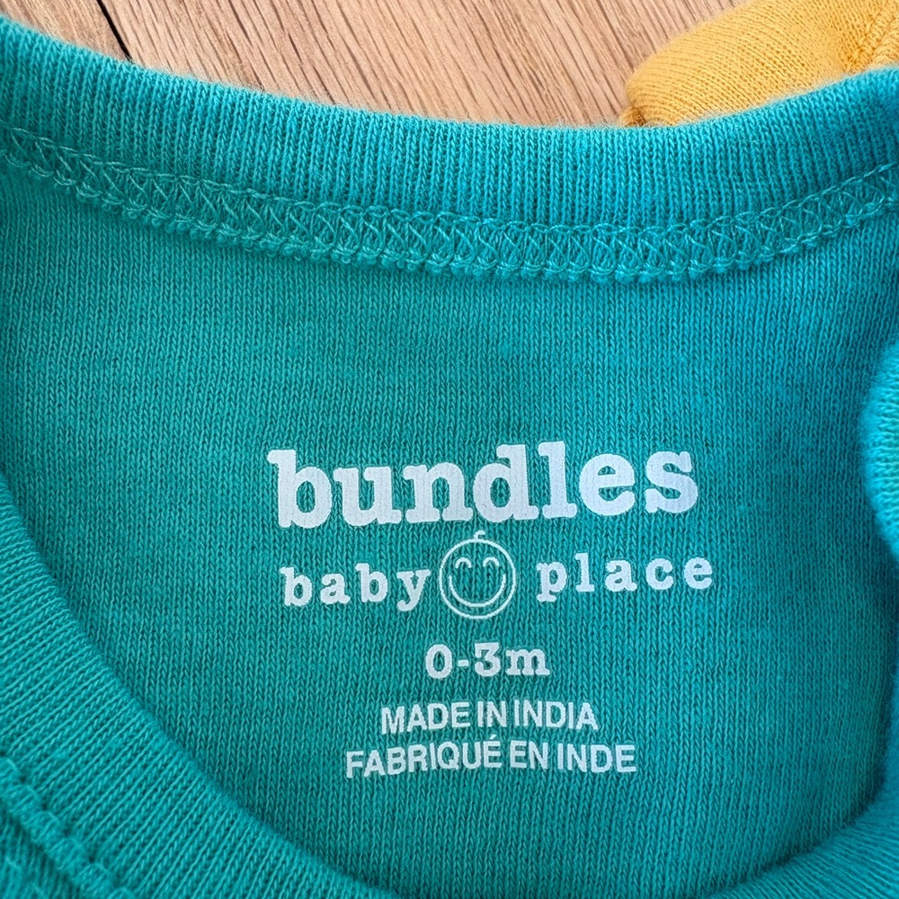 Bundles Baby Place Onesie Bundle - Picture 3 of 4